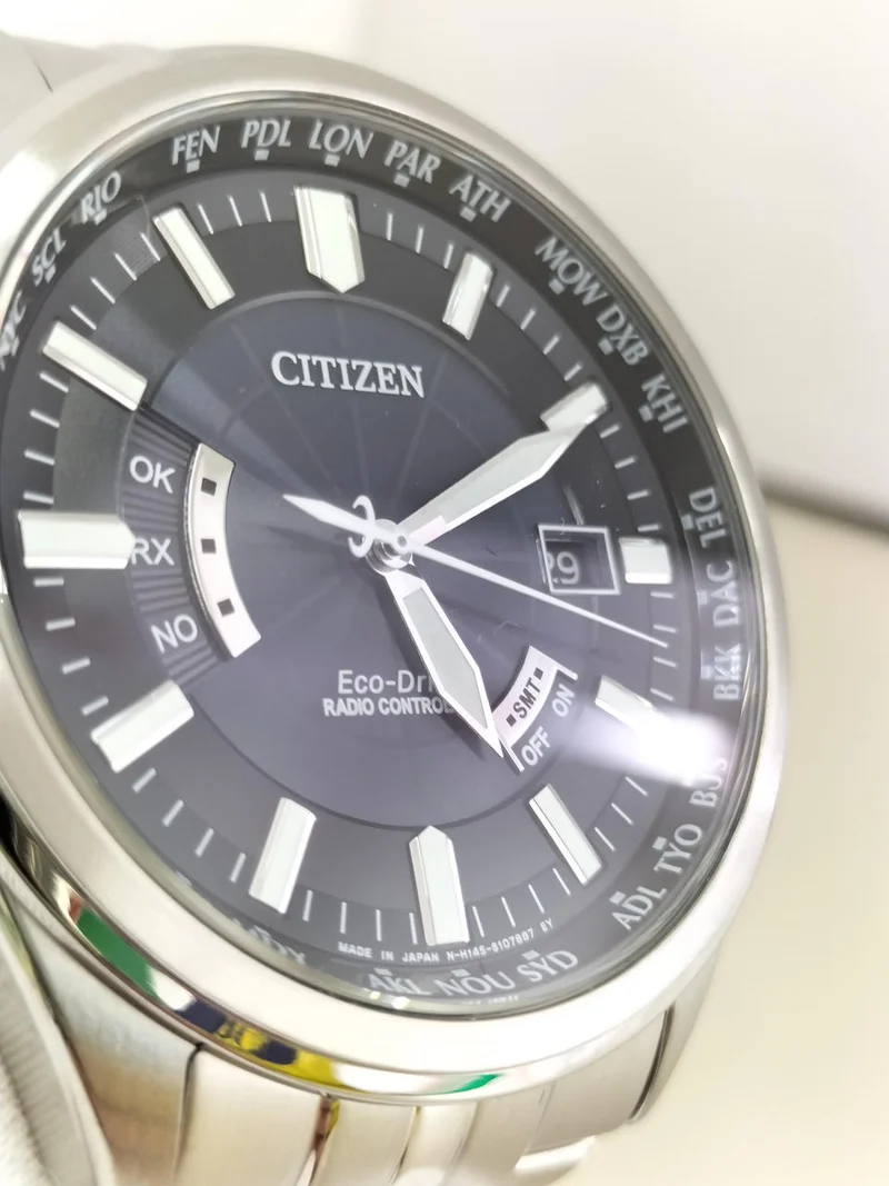 CITIZEN Funkgesteuerte Uhr CB0011-69L