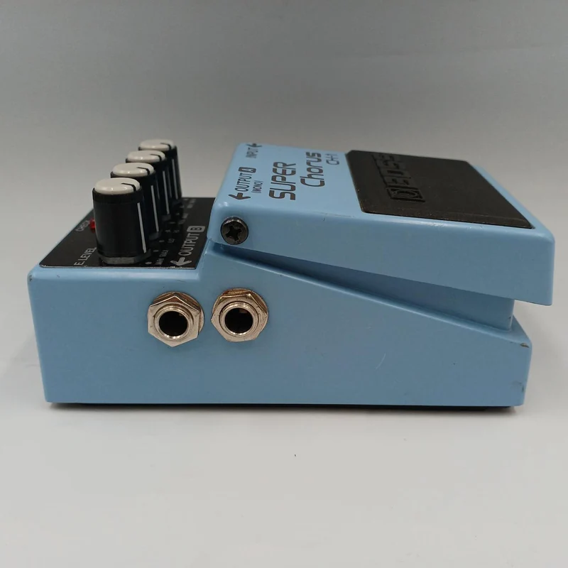BOSS Effektpedal CH-1