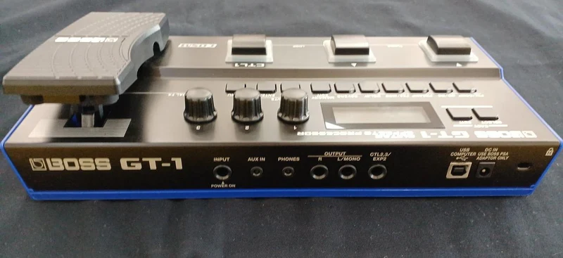 BOSS Multi-Effektgerät GT-1