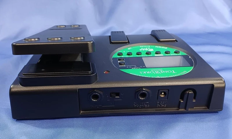 KORG Basisprozessor: BASS AX1B