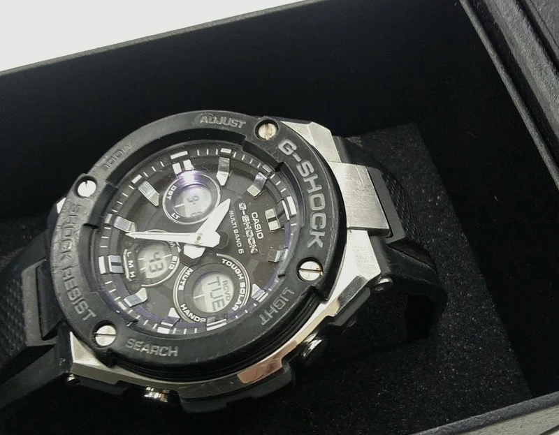 CASIO G-SHOCK GST-W300