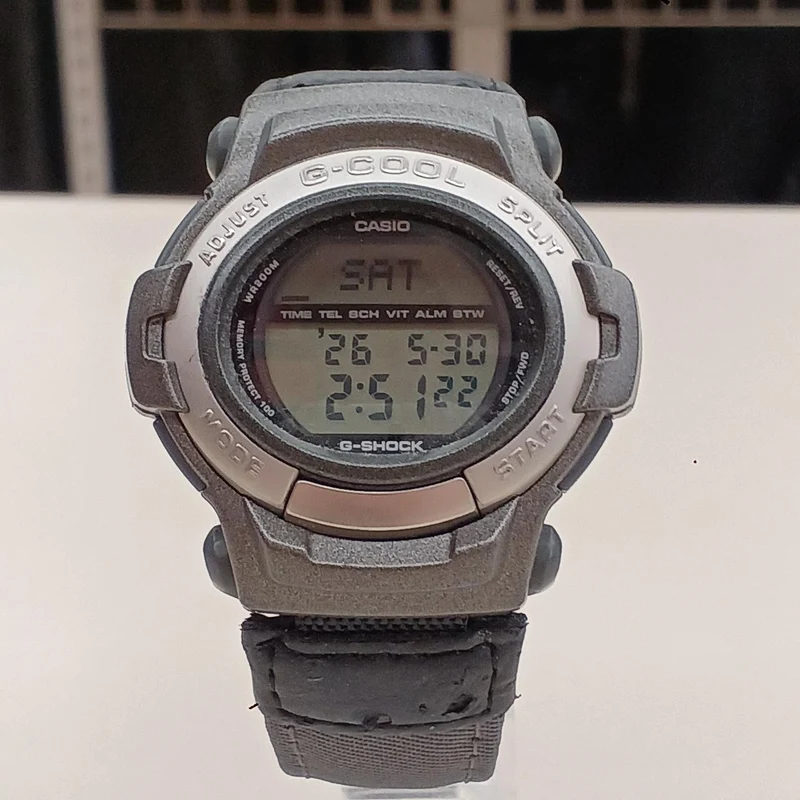 CASIO G-SHOCK GT-008 Schwarz×Grau, Zustand C (gebraucht)