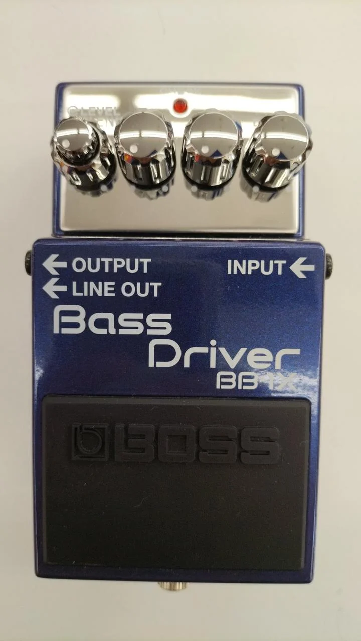 BOSS Vorverstärker BB-1X BASS DRIVER Bass-Vorverstärker