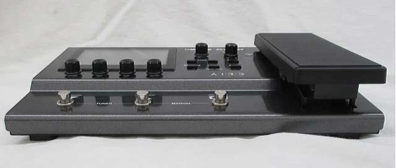 BOSS Multi-Effektgerät GX-10