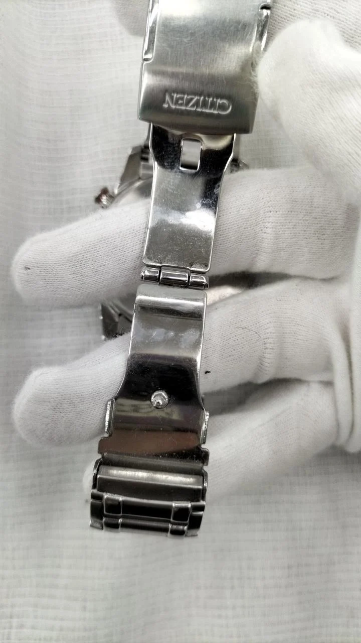 CITIZEN Atessa Solar-Funkarmbanduhr E610-S104831