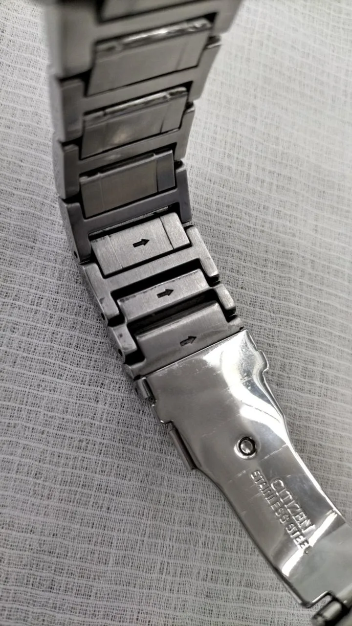 CITIZEN Atessa Solar-Funkarmbanduhr E610-S104831