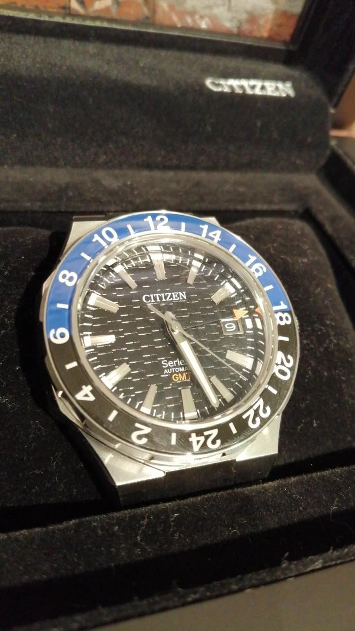 CITIZEN Series 8 GMT