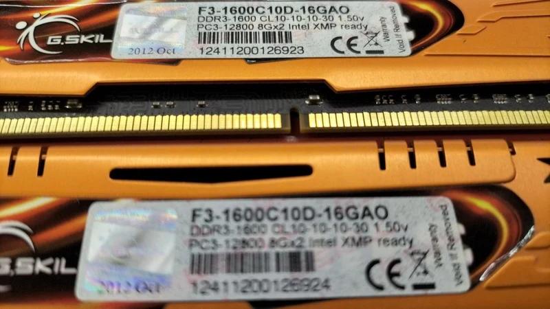 G.SKILL Speicher: 8G×2 F3-1600C10D-16GAO