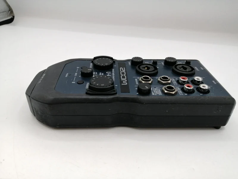 [SCHROTT] ZOOM Audio-Interface U-44