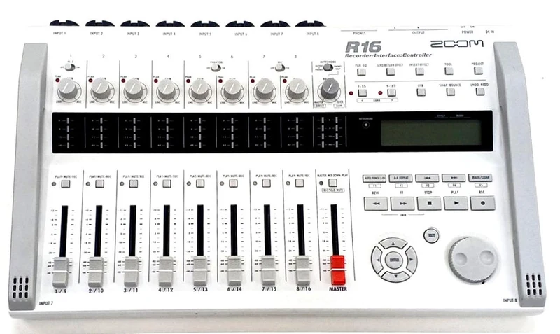ZOOM MTR R16