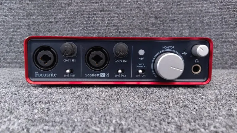 FOCUSRITE Audio-Interface SCARLETT2I2