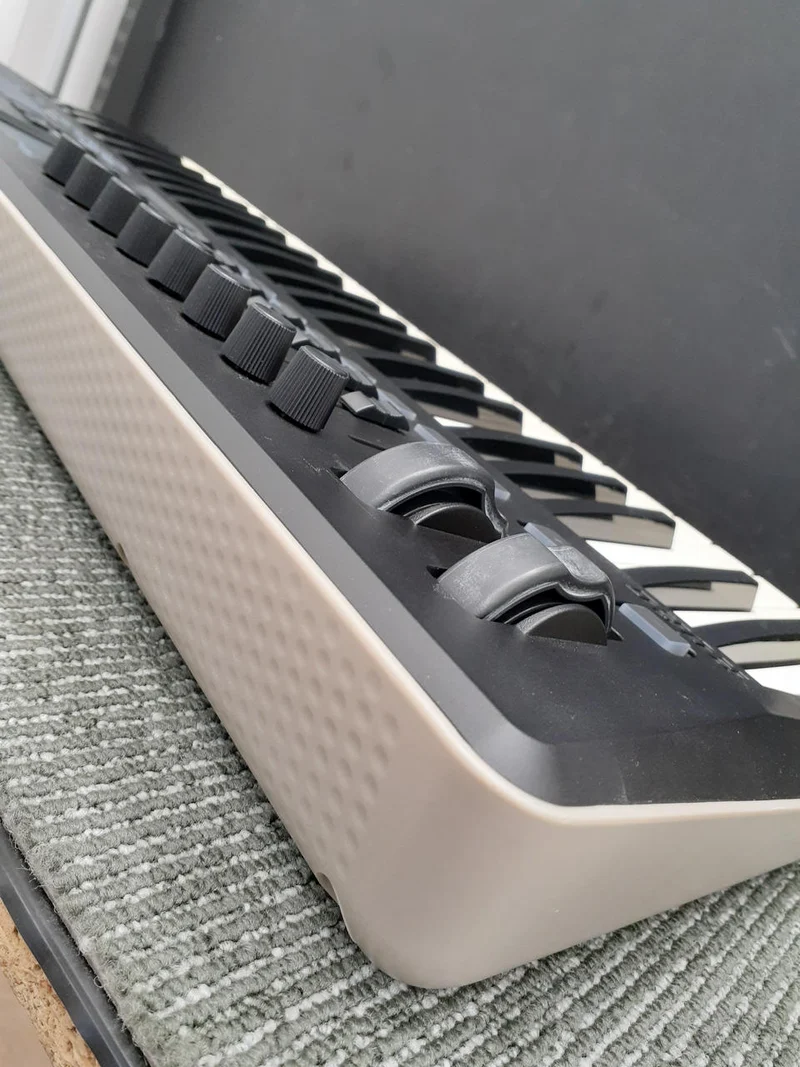 KORG MIDI-Keyboard TAKTILE-49