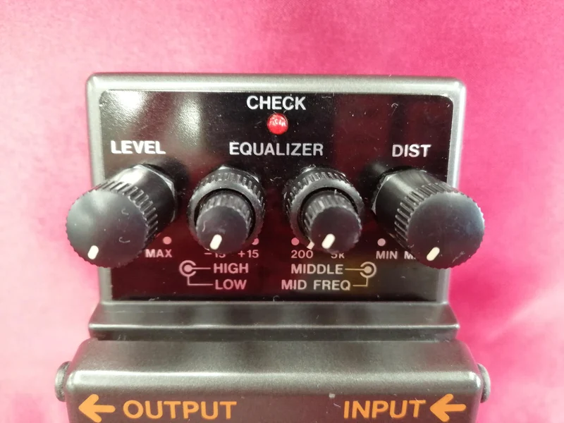 BOSS Effektpedal MT-2
