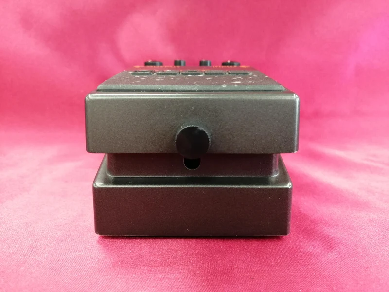 BOSS Effektpedal MT-2