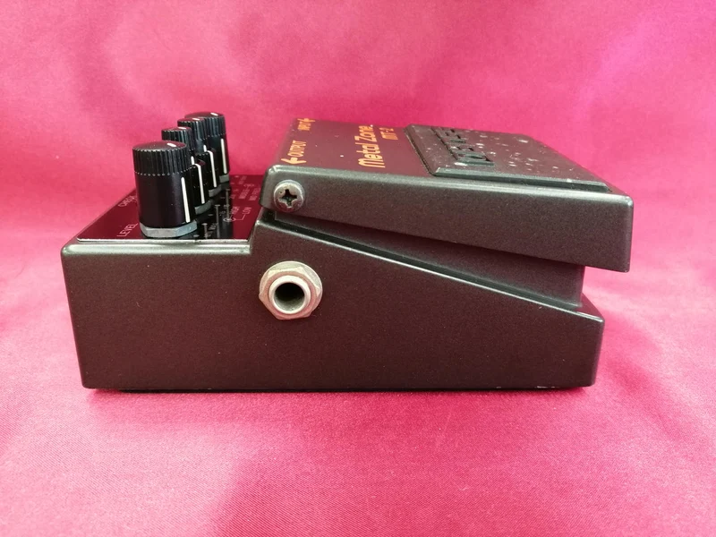 BOSS Effektpedal MT-2