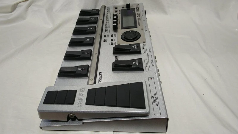 BOSS Multi-Effektgerät GT-10