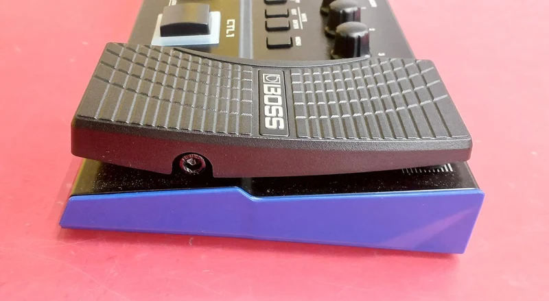 BOSS Multi-Effektgerät GT-1