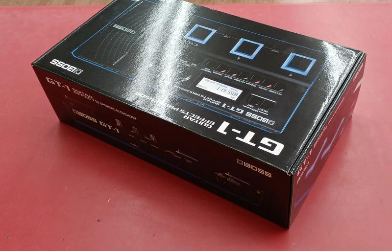 BOSS Multi-Effektgerät GT-1