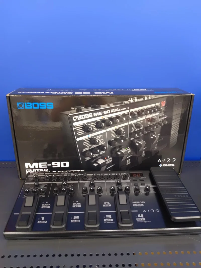 BOSS Multi-Effektpedal ME-90