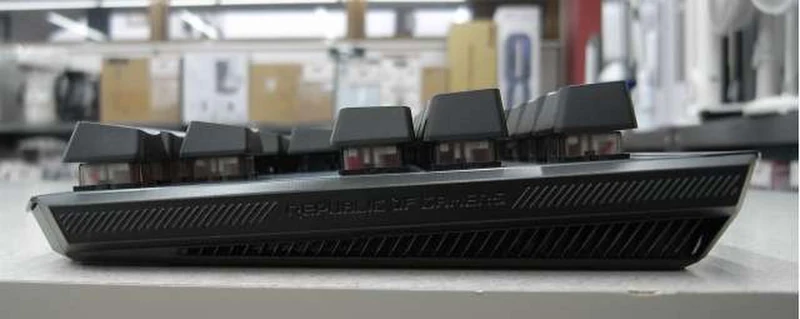 ASUS Gaming-Tastatur ROG CLAYMORE II (MA02)