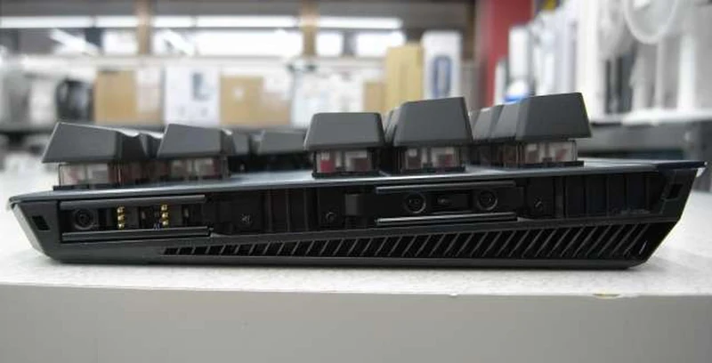 ASUS Gaming-Tastatur ROG CLAYMORE II (MA02)