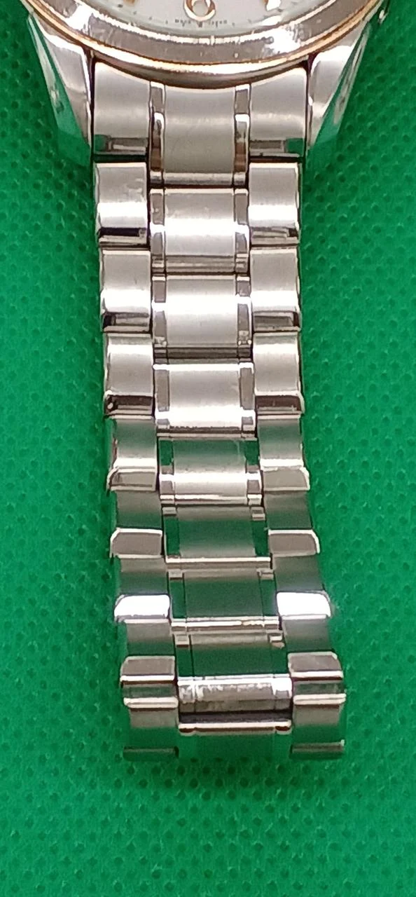 CITIZEN EXCEED Eco-Drive Funkgesteuerte Uhr H111-T016961