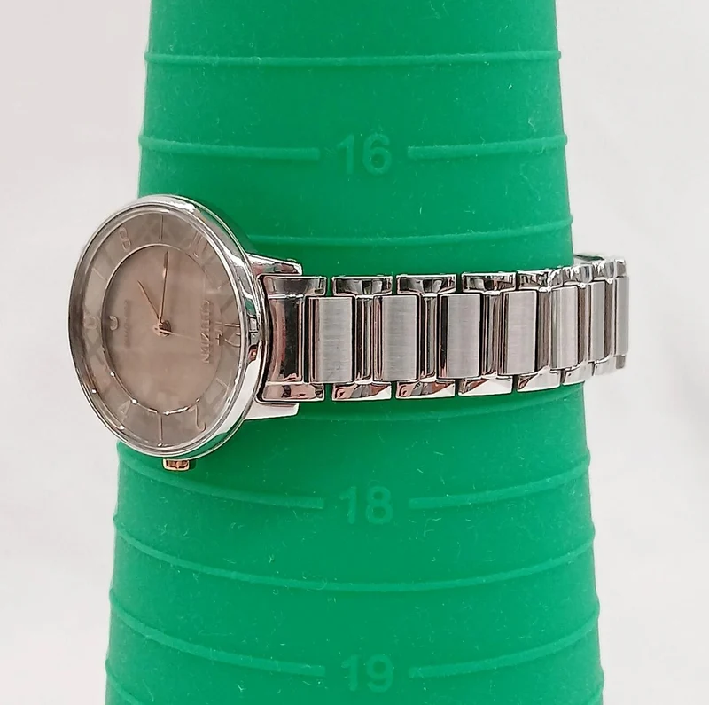CITIZEN Solar-Armbanduhr GN-4S9