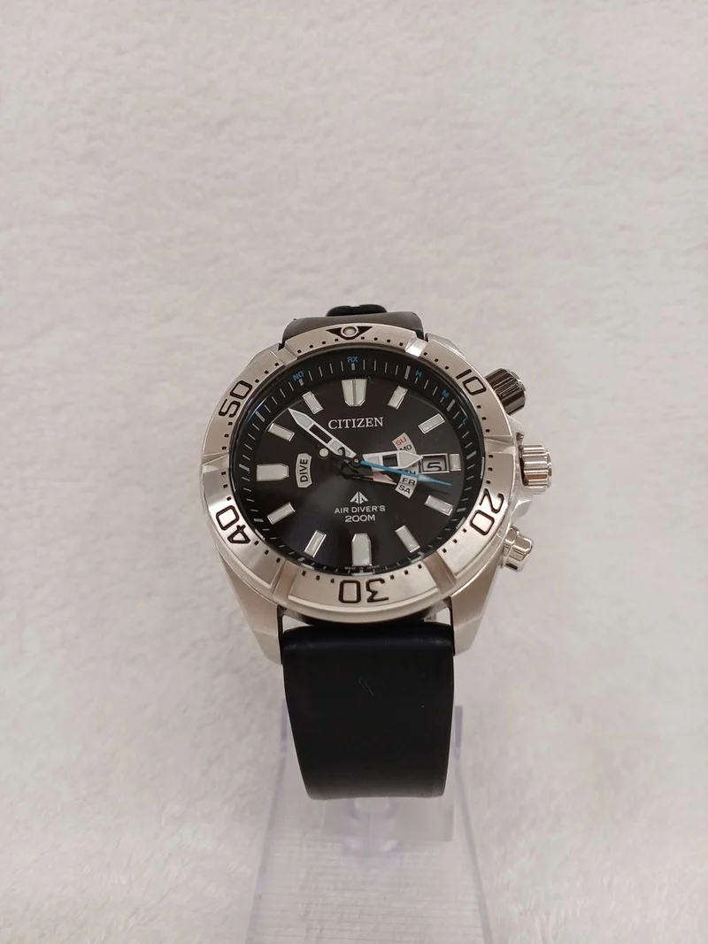 CITIZEN Eco-Drive Funkgesteuerte Uhr H112-T026524