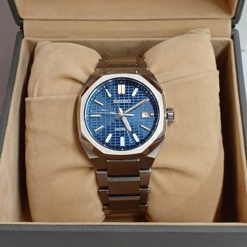 SEIKO Astron Nexter Funkgesteuerte Solar-Titan SBXY061