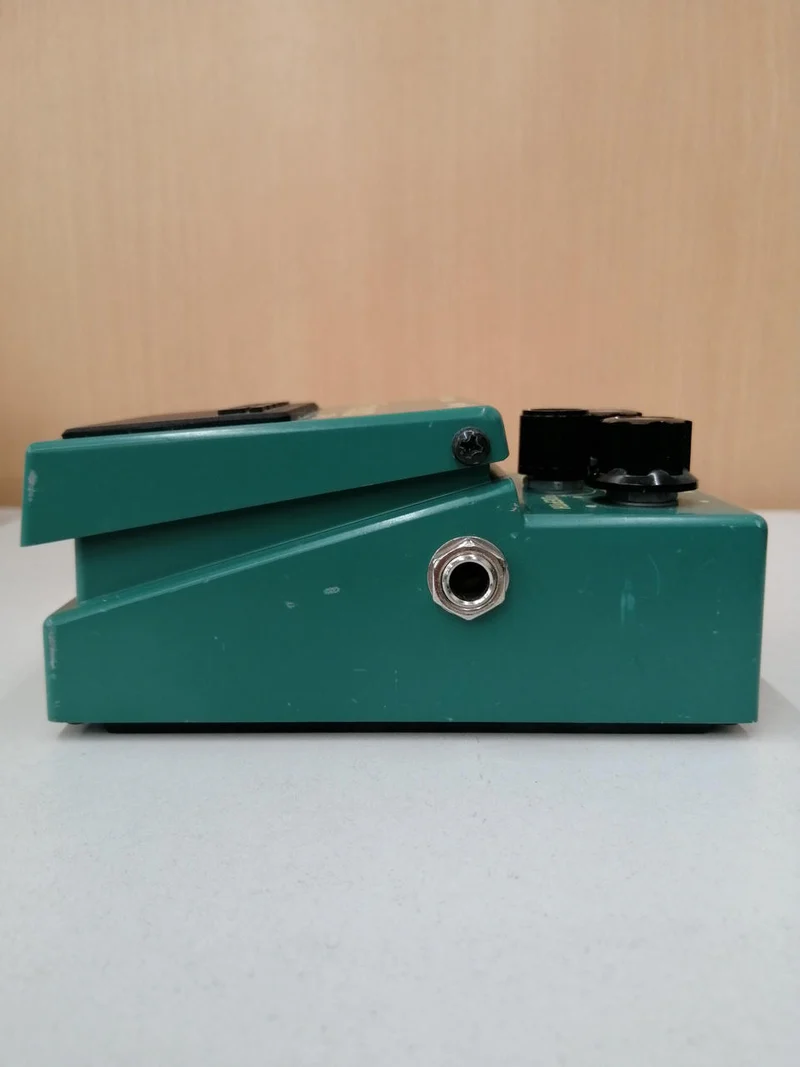 BOSS Tremolo TR-2