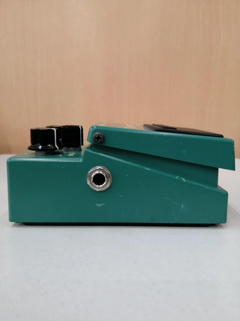 BOSS Tremolo TR-2