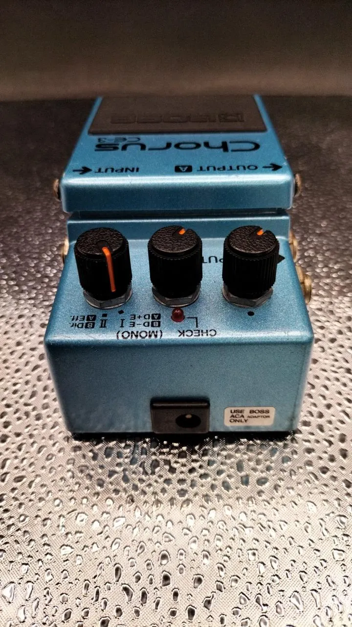 BOSS Effektpedal CE-3
