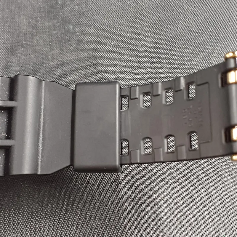 CASIO G-SHOCK GA-710GB