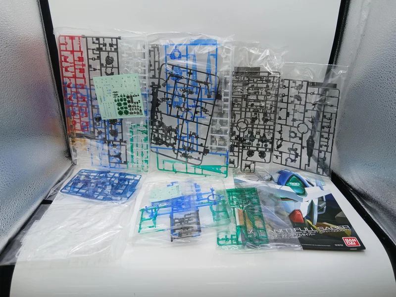 BANDAI RG 1/144 RG 1/144 Gundam Base Limited Double Au Quanta