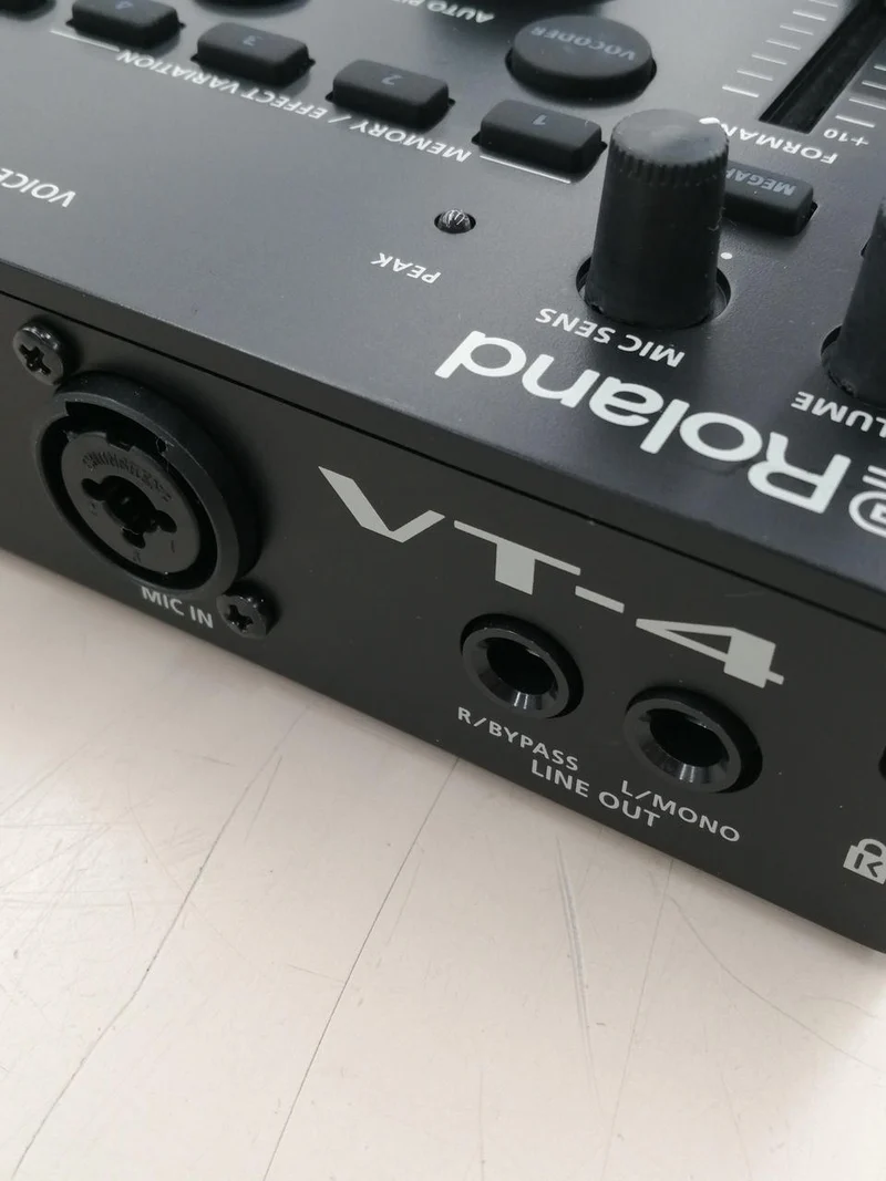 ROLAND Voice Transformers VT-4