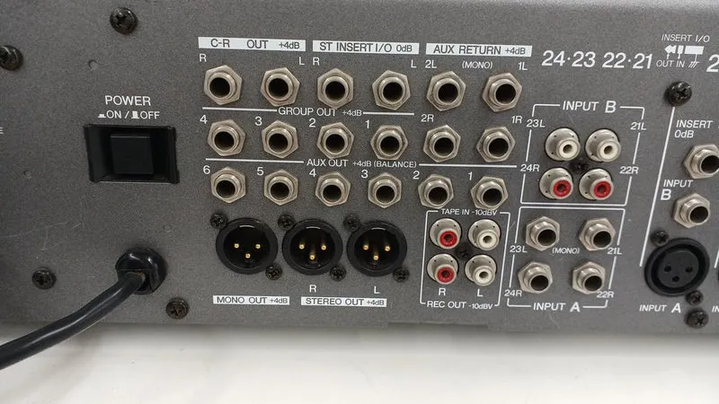 [SCHROTT] YAMAHA Mixer GF24/12