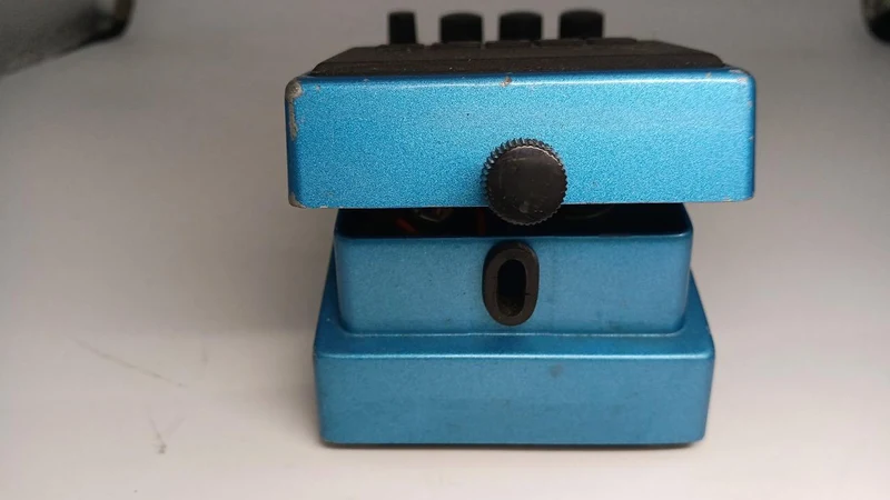 BOSS Effektpedal HR-2
