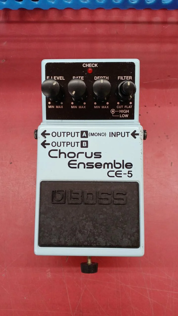 BOSS Chorus CE-5