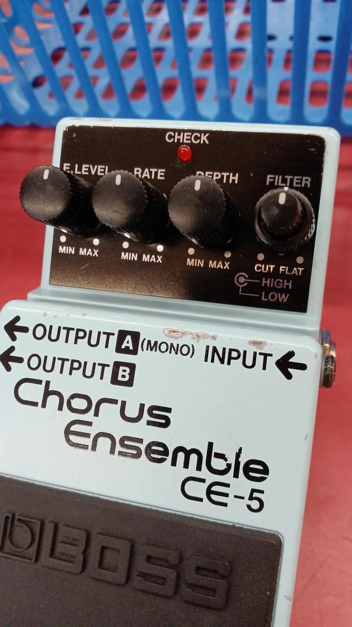 BOSS Chorus CE-5