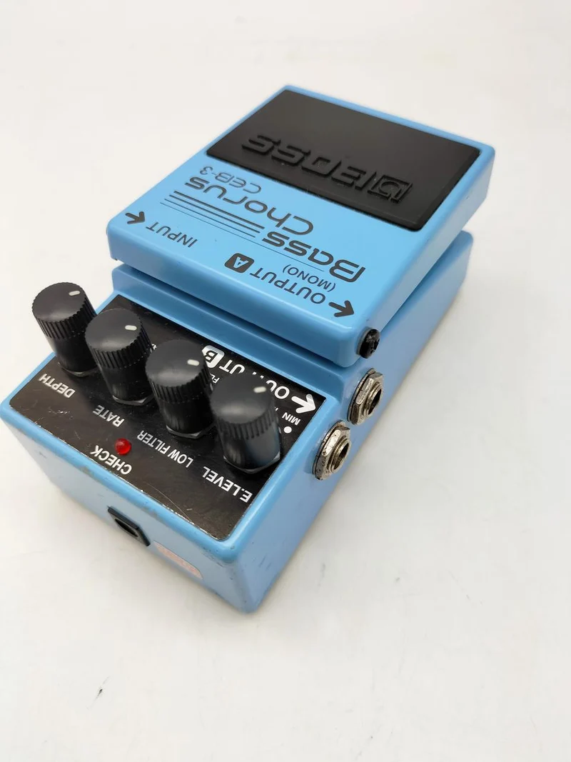 BOSS Effektpedal: CEB-3
