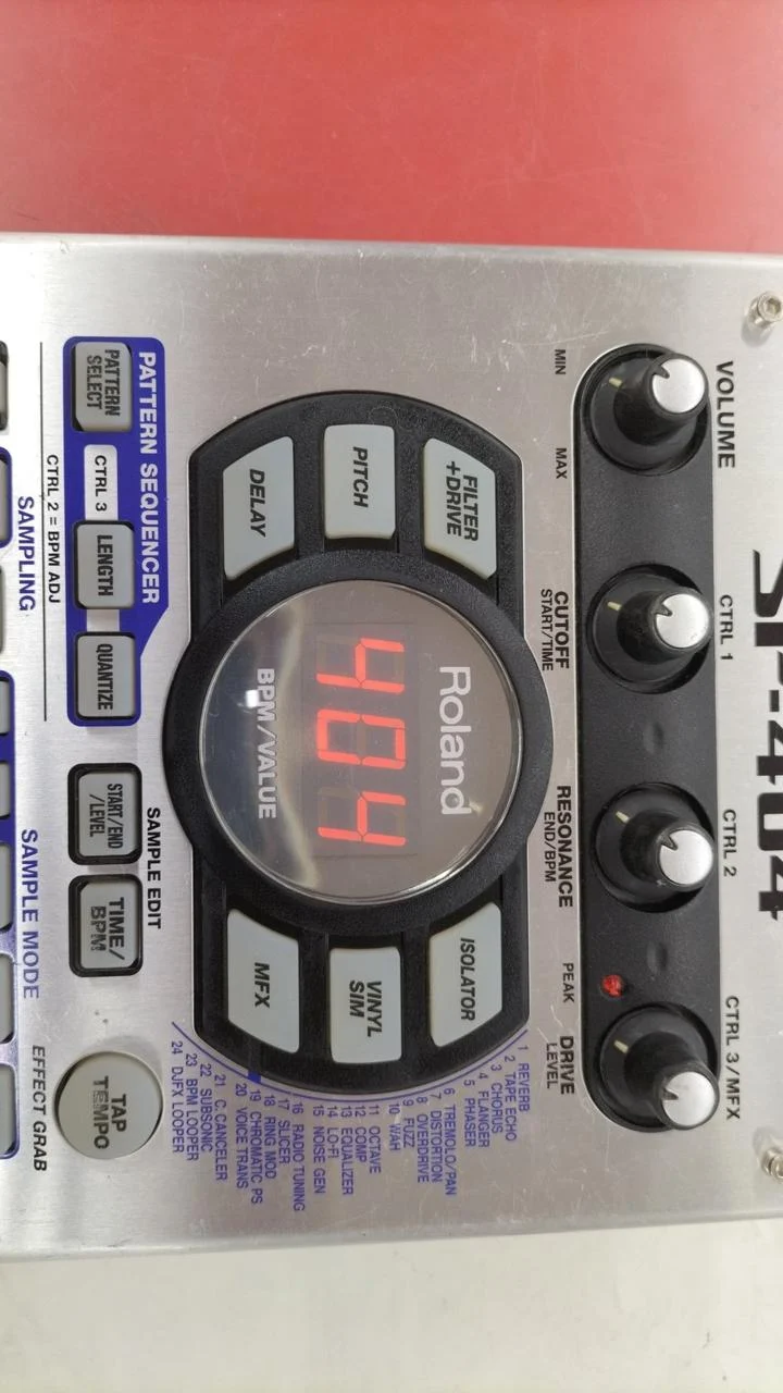 ROLAND Sampler SP-404