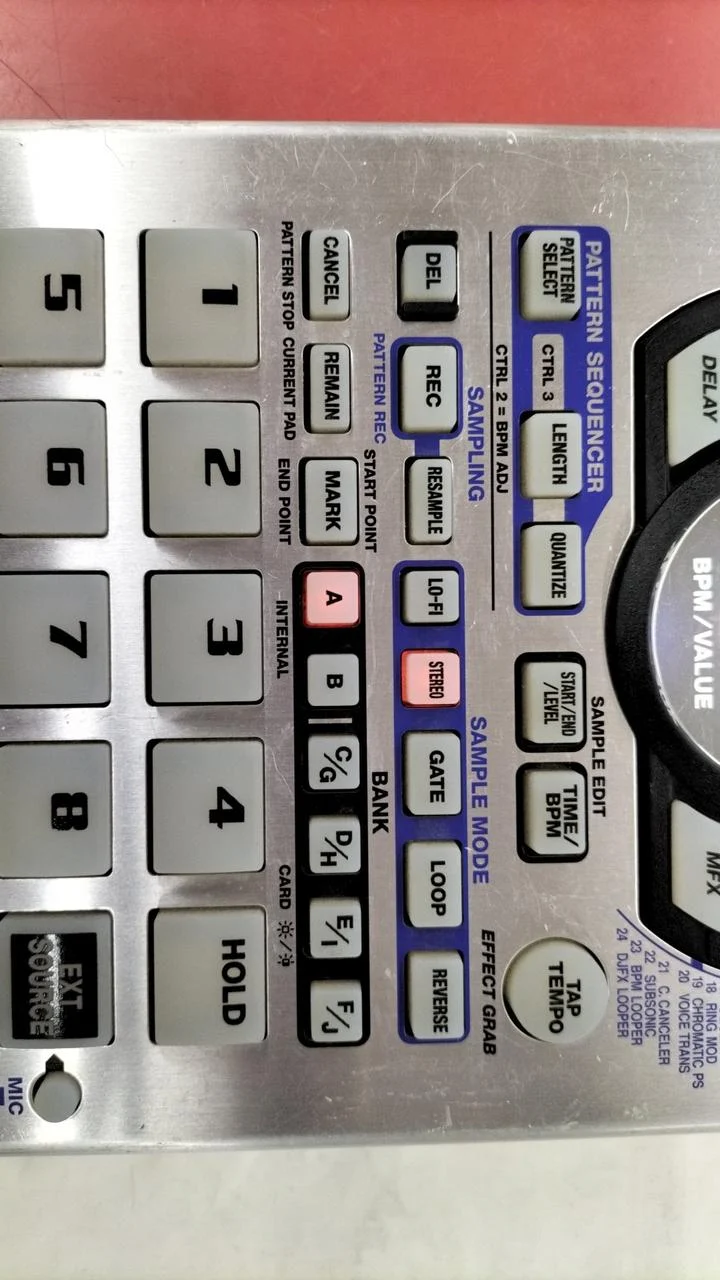 ROLAND Sampler SP-404