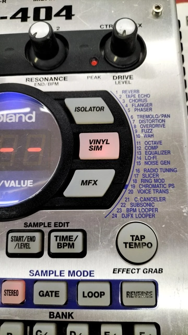 ROLAND Sampler SP-404