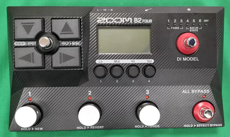ZOOM Multi-Effektpedal für Bass B2 FOUR