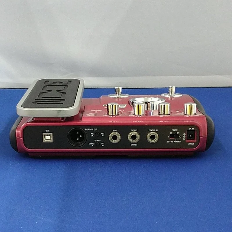 ZOOM Multi-Effektpedal B2.1U