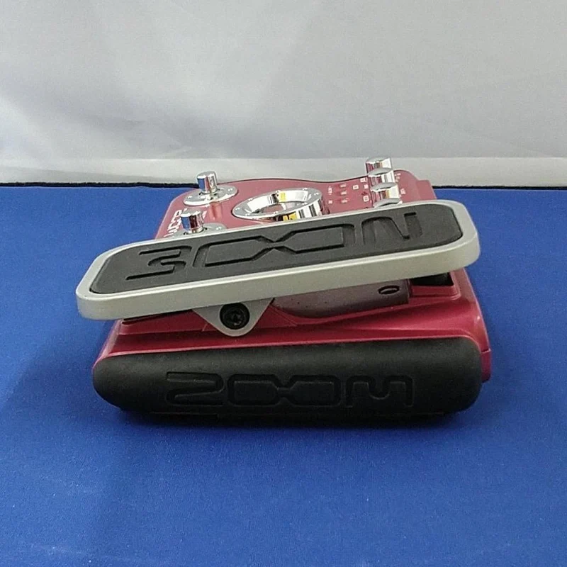 ZOOM Multi-Effektpedal B2.1U