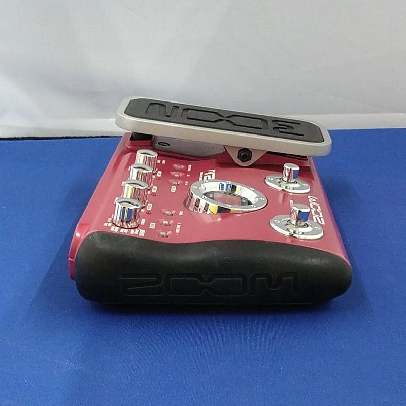 ZOOM Multi-Effektpedal B2.1U