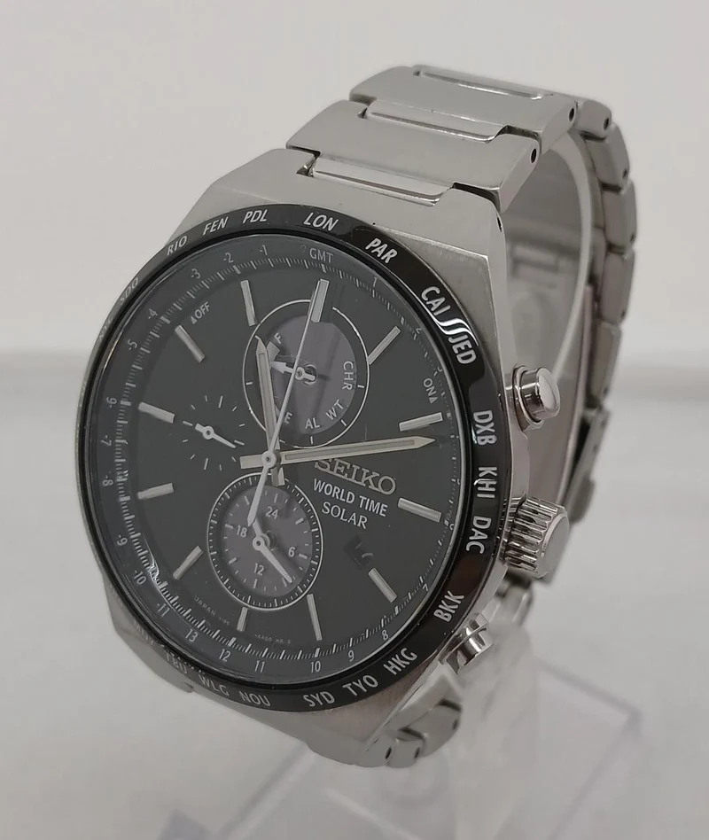 SEIKO Solar-Armbanduhr V195-0AE0