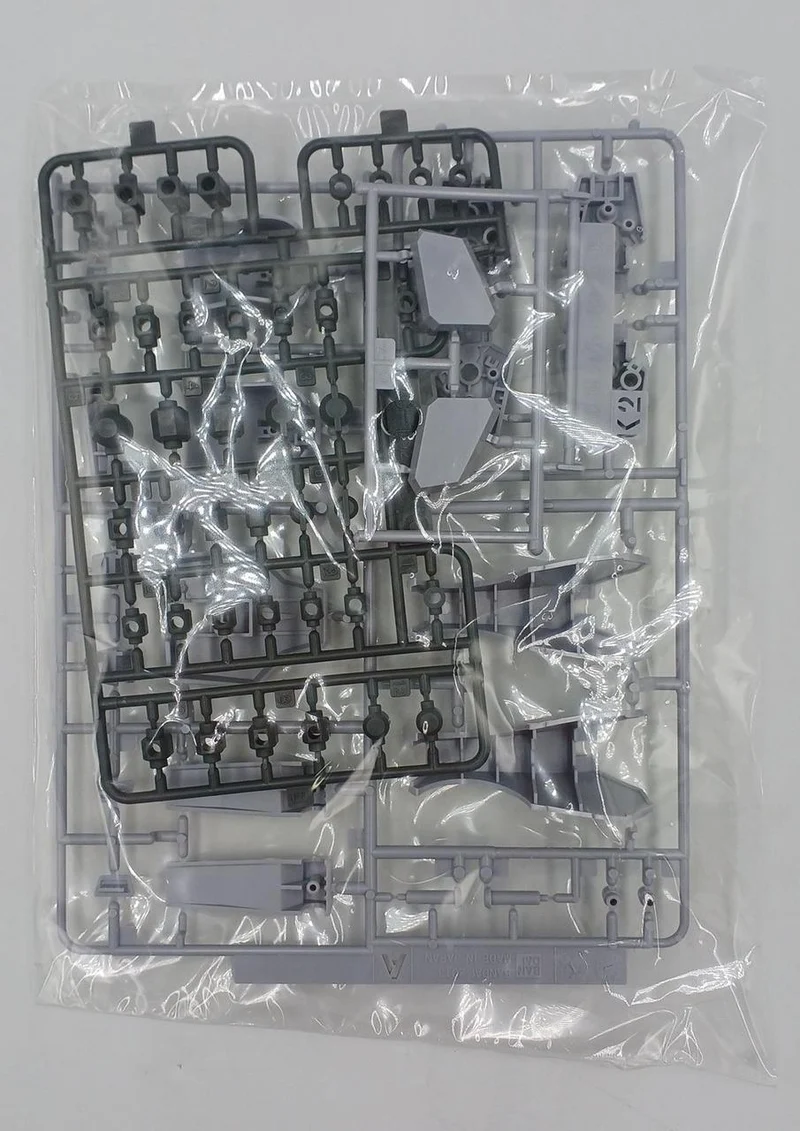 BANDAI Mobile Suit Gundam UC HG 1/144 Silver Barreto (Gael Chans Custom)