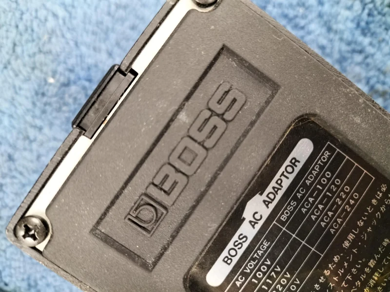 BOSS Effektpedal HM-2